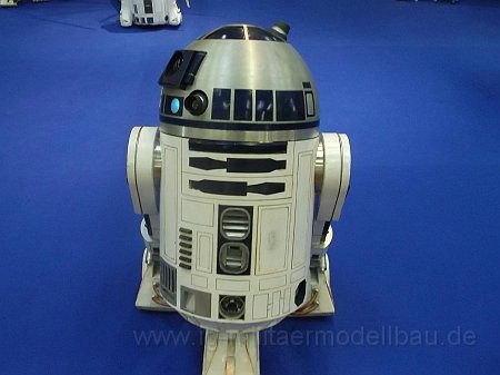 R2D2