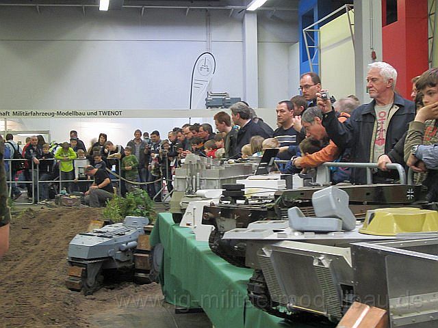 Besuchersturm IG Messestand
