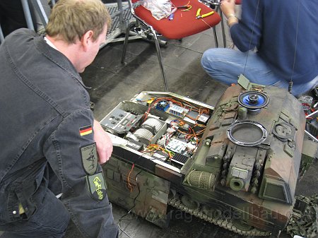 Panzerhaubitze 2000