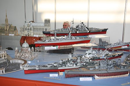 Kriegsschiffe
